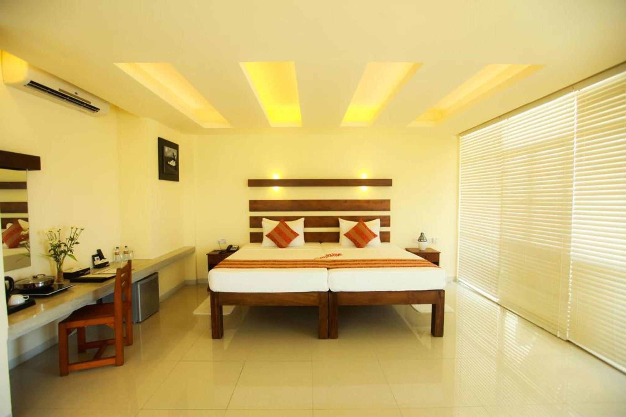 Beacon Beach Hotel Negombo Exterior foto